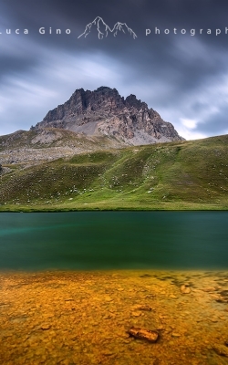Contrasti di colore al lago dell’Oronaye