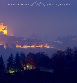 Il castello di Serralunga d’Alba nella nebbia